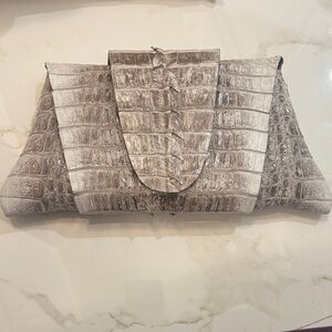 Juliet Jake Elegant Crocodile-Embossed Clutch